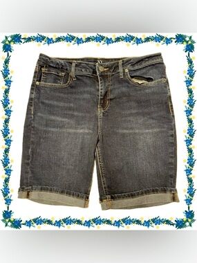 Shorts - denim jeans - NY & Co mid rise bermuda - dark blue - size 12 - stretchy